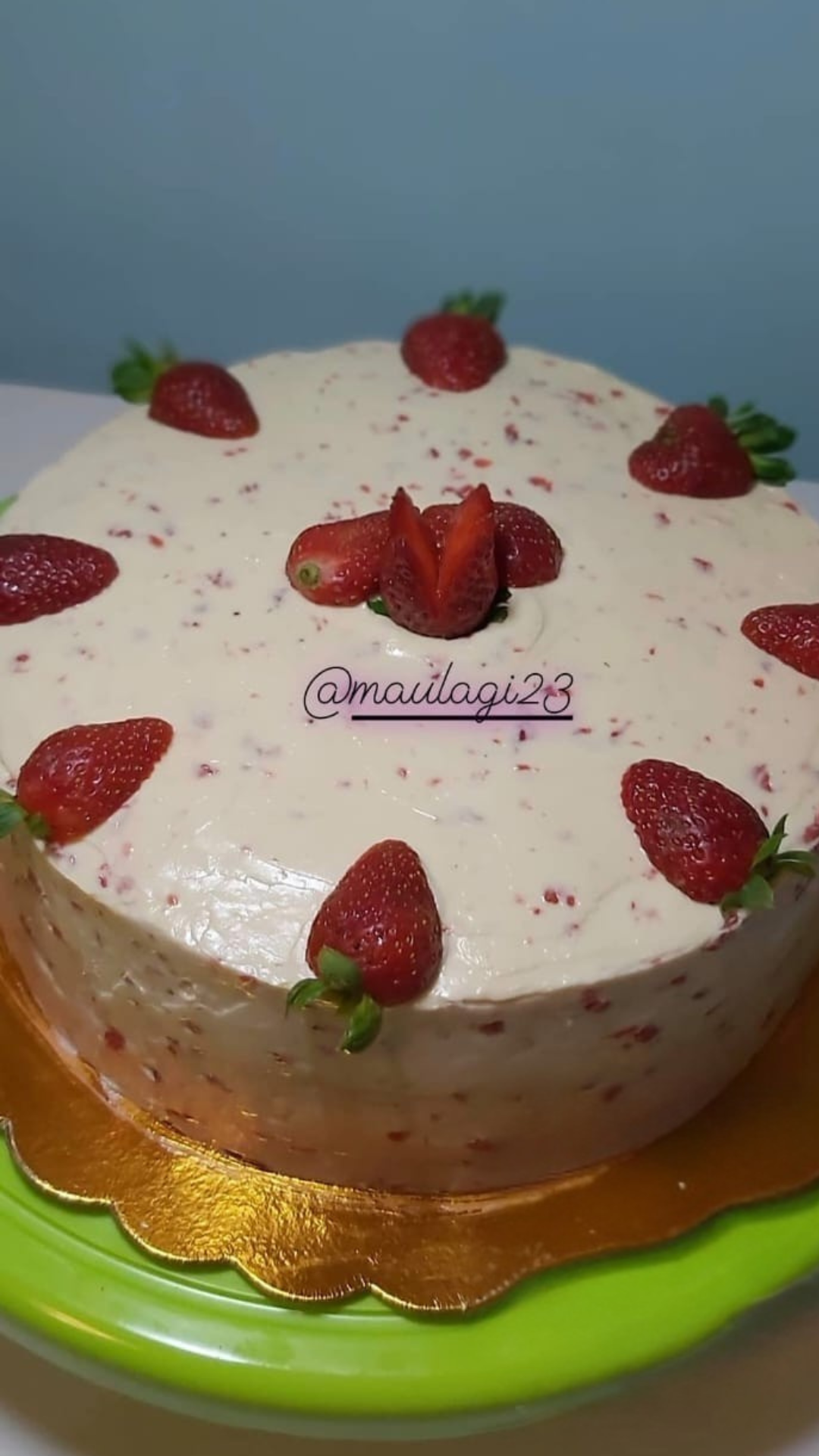 Strawberry Milky Cake