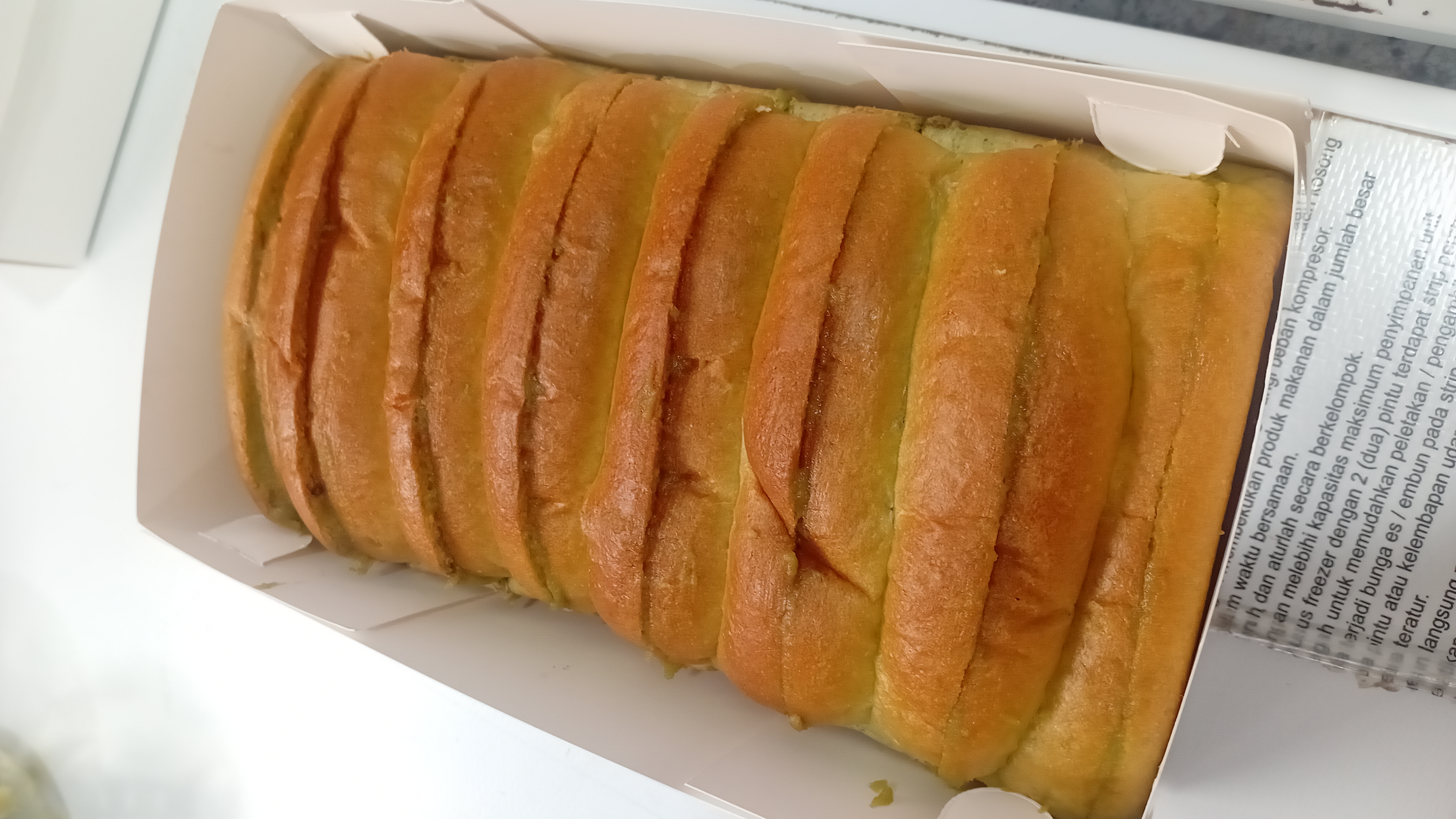 Roti Sisir Pandan Srikaya