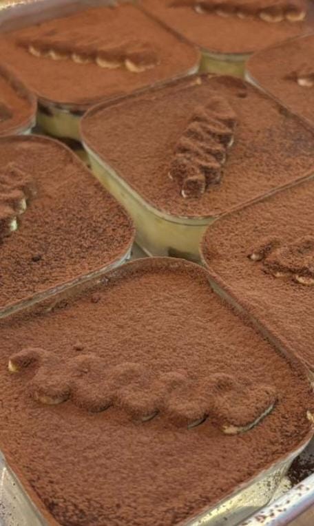 Tiramisu Dessert Box